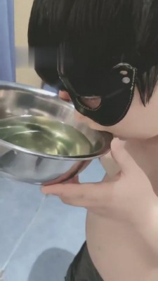 图片[2]_【南笙四爷】高贵的圣水踩踏面包喂你 bf5811_HD绳艺资源