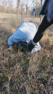 【羽珊】贱狗不听话绑在林子里 bf5795_HD绳艺资源