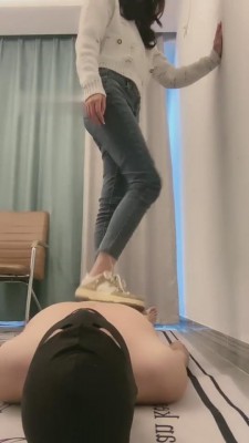 图片[4]_【路子鸭】全体重踩人桥+踢裆 bf5775_HD绳艺资源