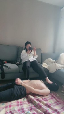 图片[2]_【花开花落】学生S把男友铐起来虐待【完整版】 bf5448_HD绳艺资源