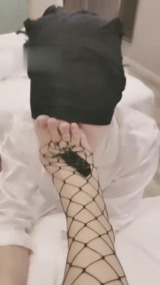 图片[5]_【小希绳艺导师】情侣奴在网袜脚下犯贱 bf5428_HD绳艺资源