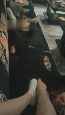 图片[7]_【咩祖】KTV舔脏鞋底-舔丝足-骑脖子 bf5175_HD绳艺资源