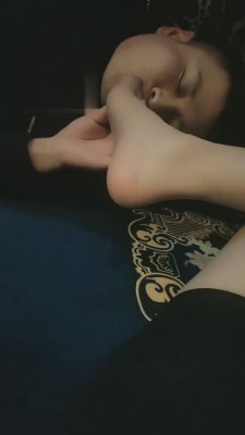 图片[8]_【咩祖】KTV舔脏鞋底-舔丝足-骑脖子 bf5175_HD绳艺资源