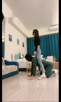 图片[2]_【kiki】牛仔裤白棉袜运动鞋圣水艺术训练贱狗 bf5071_HD绳艺资源