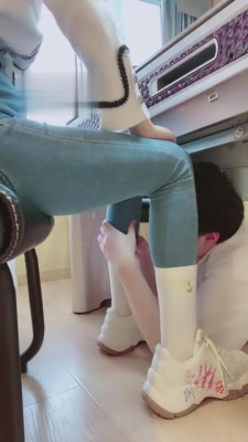 【虞姬】车模运动鞋臭白袜暴虐贱畜 bf5273_HD绳艺资源