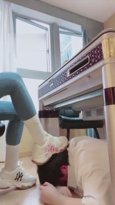 图片[3]_【虞姬】车模运动鞋臭白袜暴虐贱畜 bf5273_HD绳艺资源