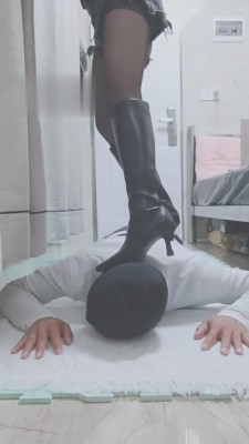 图片[5]_【夏琳】严厉虐待贱狗-脸都踩变形了 bf5187_HD绳艺资源