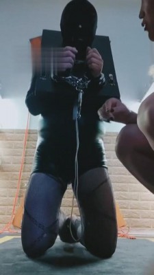 图片[2]_【梓晨】枷锁+狗笼艺术囚禁虐 bf5208_HD绳艺资源