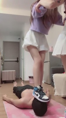 图片[5]_【漫漫S】双AJ小姐姐全体重踩踏发泄【双视角版】 bf5570_HD绳艺资源