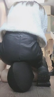 图片[6]_【草莓S】抖M学弟说喜欢我的脏长靴 bf5502_HD绳艺资源