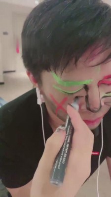 【玖玖呀】吊绑艺术训练/踩踏喂食 bf12257_HD绳艺资源