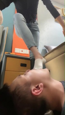 图片[3]_【阿月】长靴牛仔裤全体重踩踏/深喉 bf12263_HD绳艺资源