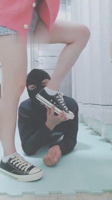 图片[3]_【灵竹】帆布鞋踩脖子-舔帆布鞋 bf5524_HD绳艺资源