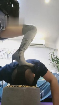 图片[2]_【咩祖】超短裤御姐牛仔短靴骑马 bf840_HD绳艺资源