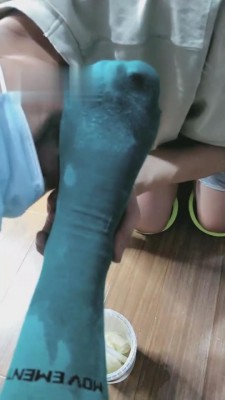 【妖精】踩踏/舔鞋/喝洗袜子水 bf869_HD绳艺资源