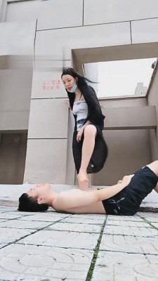 图片[2]_【国民大大】网红模特天台公开诱惑狗 bf942_HD绳艺资源