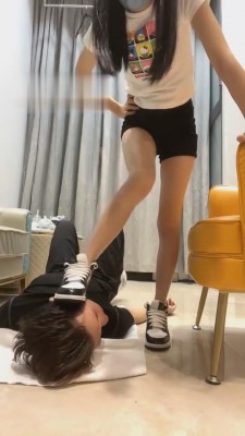 图片[9]_【阿月】超脏AJ鞋耳光/踩踏/深喉 bf920_HD绳艺资源