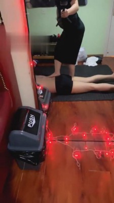 【成都夏老师】房东突然来收租,被我踩着求饶 bf985_HD绳艺资源