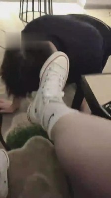 【是花花呀】御姐运动小白鞋棉袜羞辱狗 bf1015_HD绳艺资源