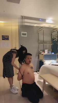 图片[7]_【弯弯小阿姨】小白鞋强迫吃船袜喝圣水 bf961_HD绳艺资源