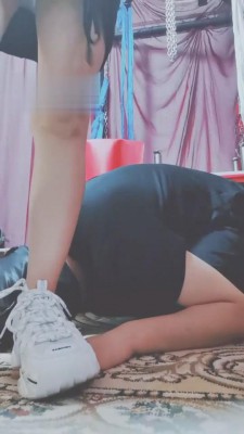 图片[3]_【西安欣】主人的脚下的食物和你的贱最配 bf1055_HD绳艺资源