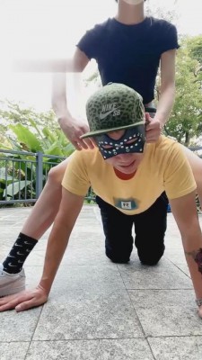 【高难度挑战美学】御姐小白鞋棉袜户外揪耳光 bf1054_HD绳艺资源