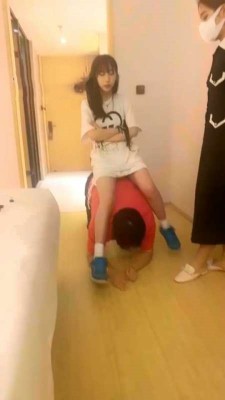 【西怡怡子】双主首调肥母狗残虐踹裆 bf1141_HD绳艺资源