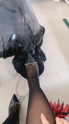 【伊兮夫妻】户外楼道公开遛狗 bf1133_HD绳艺资源