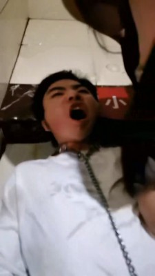 图片[4]_【傲雪】KTV厕奴极度羞辱呕吐遛狗出包间 bf1303_HD绳艺资源