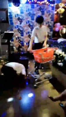 图片[5]_【傲雪】KTV厕奴极度羞辱呕吐遛狗出包间 bf1303_HD绳艺资源