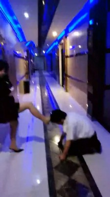 图片[7]_【傲雪】KTV厕奴极度羞辱呕吐遛狗出包间 bf1303_HD绳艺资源