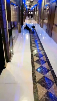 图片[8]_【傲雪】KTV厕奴极度羞辱呕吐遛狗出包间 bf1303_HD绳艺资源