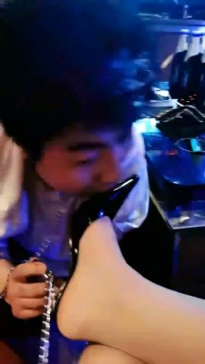 图片[9]_【傲雪】KTV厕奴极度羞辱呕吐遛狗出包间 bf1303_HD绳艺资源