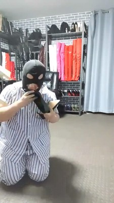 图片[6]_【冷大人】挑战偷闻鞋子的病人 bf1414_HD绳艺资源