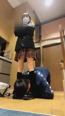 图片[9]_【阿月】钻胯/SP/耳光/全体重踩踏/舔脚羞辱 bf1680_HD绳艺资源