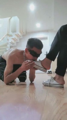 【韩韩】恋足舔鞋遛狗/直接圣水喝到撑 bf1803_HD绳艺资源