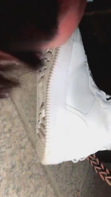 【悦主】夜跑后原味脚羞辱狗废物 bf1791_HD绳艺资源