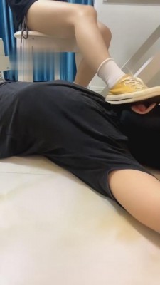 【云云酱】帆布鞋白袜踢踩打 bf1796_HD绳艺资源