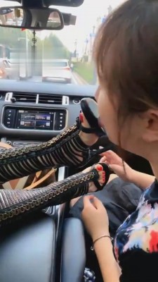 图片[2]_【歌迪丝】路边小三母狗清理鞋底 bf1851_HD绳艺资源