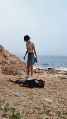 图片[4]_【高难度挑战美学】海滩踢裆耳光踩踏 bf1848_HD绳艺资源