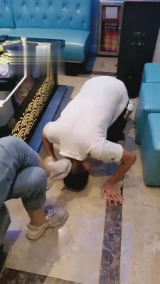 图片[5]_【平凡】KTV小白鞋碾压家奴-耳光口水 bf1859_HD绳艺资源