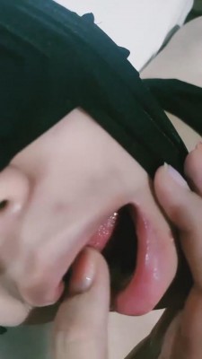 图片[7]_【小希绳艺导师】超近距离舔裸足_HD绳艺资源