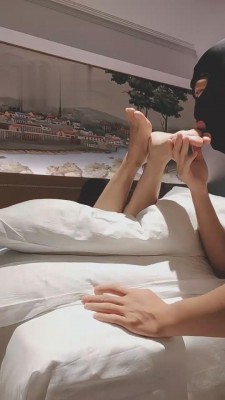 图片[2]_【芒果】如痴如醉的舔脚 bf1903_HD绳艺资源