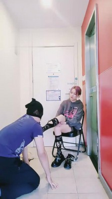 图片[3]_【丝洛】精神小妹踢裆踩踏 bf2031_HD绳艺资源