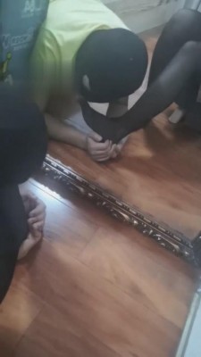 图片[4]_【黑丝sama】高帮帆布鞋踩踏踢打 bf2007_HD绳艺资源