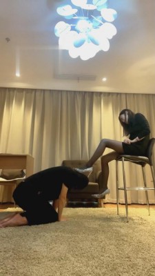 图片[2]_【乔皙】精神小妹长靴黑丝重度踢踹 bf2090_HD绳艺资源