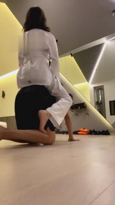 图片[2]_【上海糖糖老师】跆拳道学员高难度挑战踢踹 bf2036_HD绳艺资源