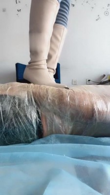 图片[6]_【思诺】牛仔裤艺术窒息/高跟全体重踩踏/重度SP bf2076_HD绳艺资源