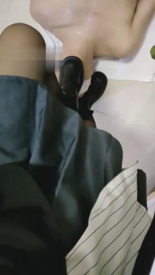 图片[3]_【丫丫啊】靴子黑丝重度踢踹 bf2048_HD绳艺资源