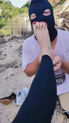 图片[6]_【莫妮卡】户外重度踢踹狠虐 bf2050_HD绳艺资源